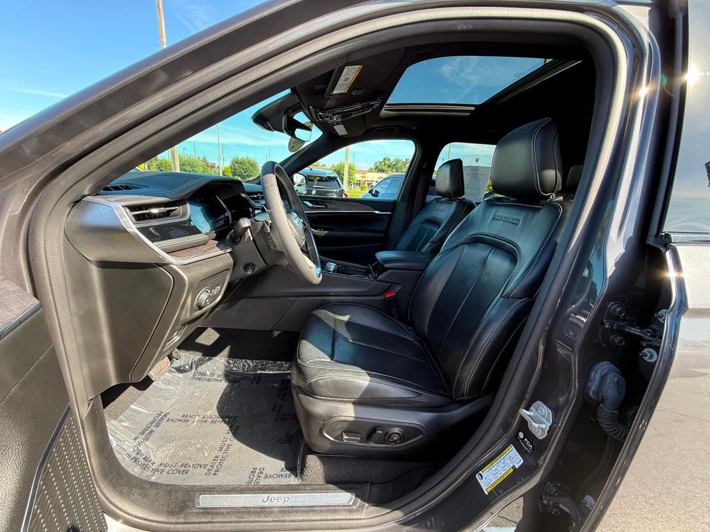 2023 Jeep Grand Cherokee L Overland 4x2 - 22897933 - 10