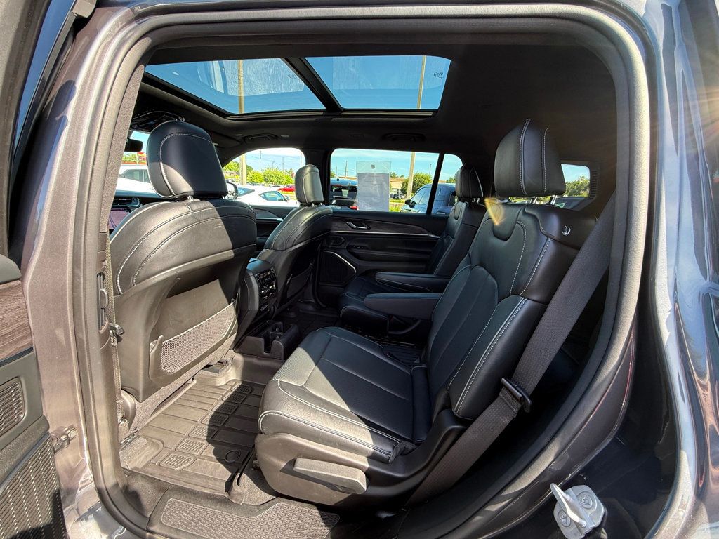 2023 Jeep Grand Cherokee L Overland 4x2 - 22897933 - 26