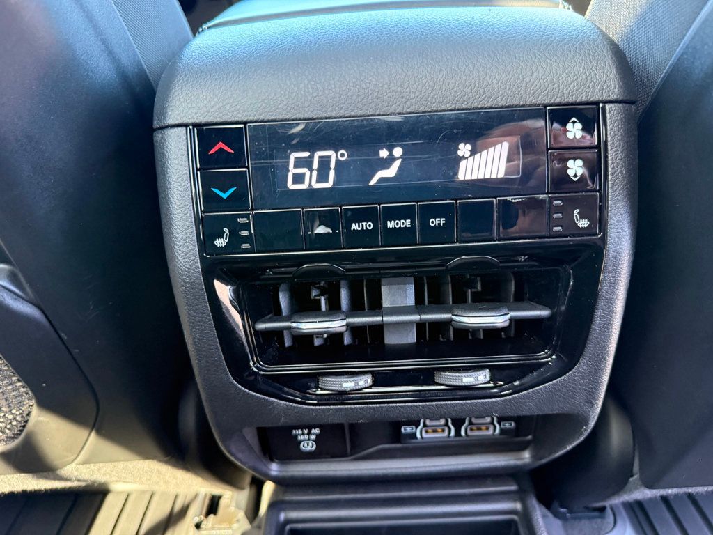 2023 Jeep Grand Cherokee L Overland 4x2 - 22897933 - 35