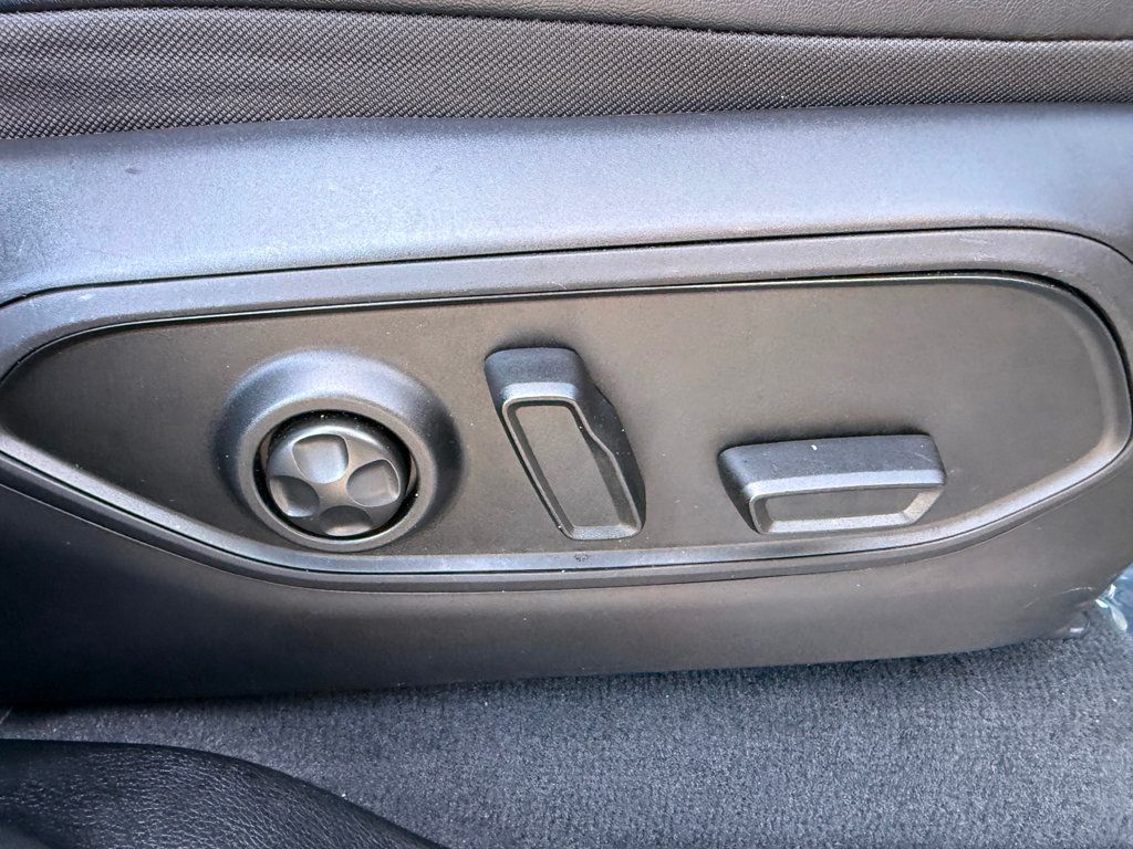 2023 Jeep Grand Cherokee L Overland 4x2 - 22897933 - 39