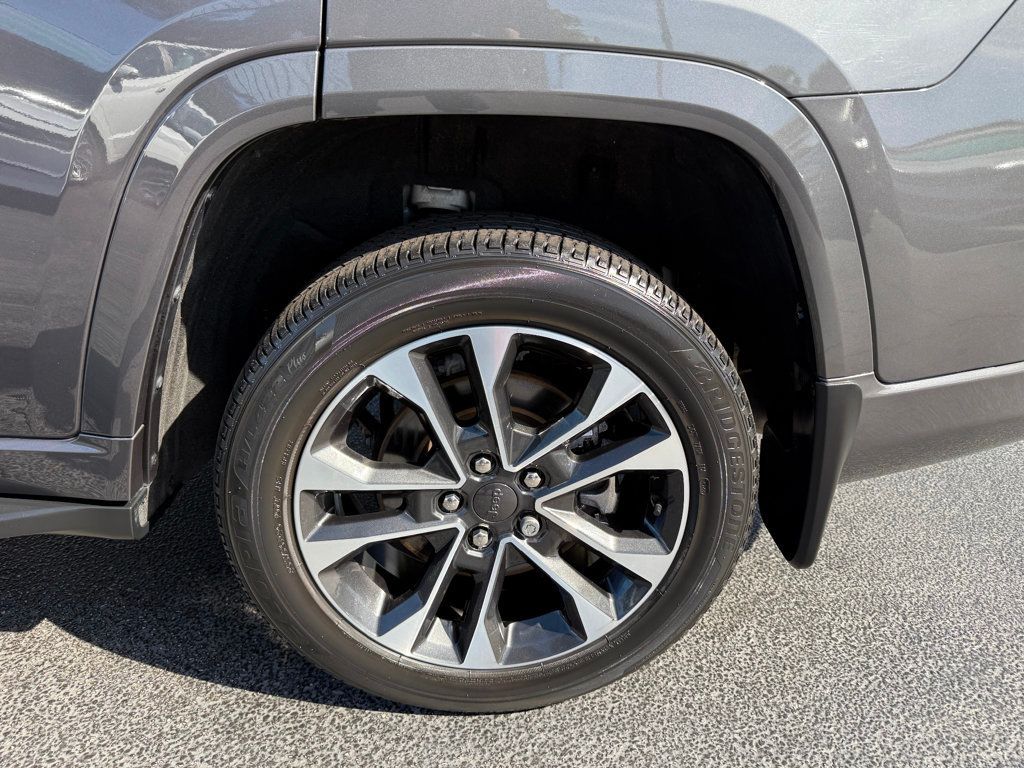 2023 Jeep Grand Cherokee L Overland 4x2 - 22897933 - 44
