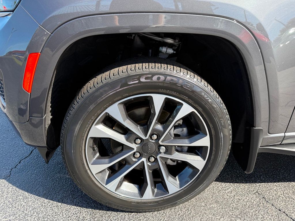 2023 Jeep Grand Cherokee L Overland 4x2 - 22897933 - 45