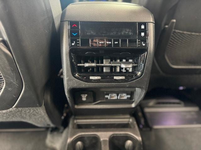 2023 Jeep Grand Cherokee L Overland 4x4 - 23072122 - 31