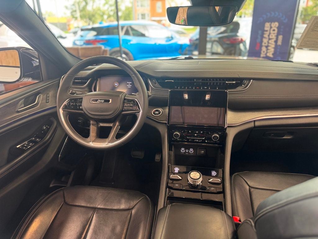 2023 Jeep Grand Cherokee L Overland 4x4 - 23072122 - 33