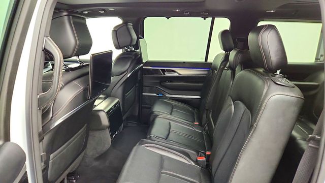 2023 Jeep Grand Wagoneer 4x4 - 23083571 - 18
