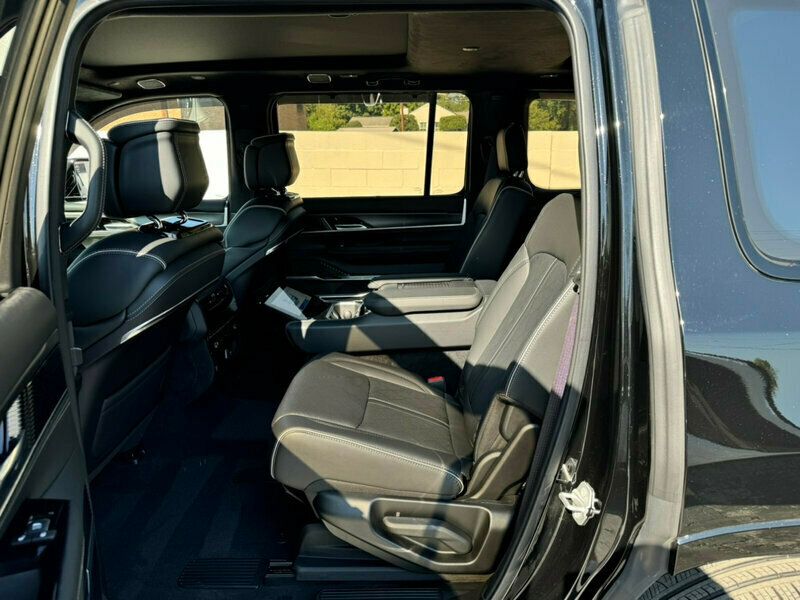 2023 Jeep Grand Wagoneer MSRP$106155/Obsidian/4WD/Heated&CooledMassagingSeats - 22614406 - 11