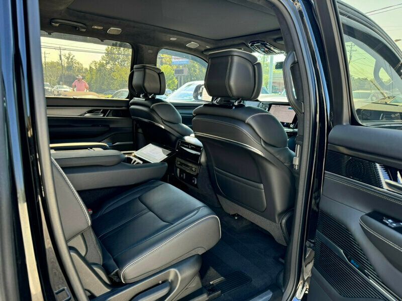 2023 Jeep Grand Wagoneer MSRP$106155/Obsidian/4WD/Heated&CooledMassagingSeats - 22614406 - 15