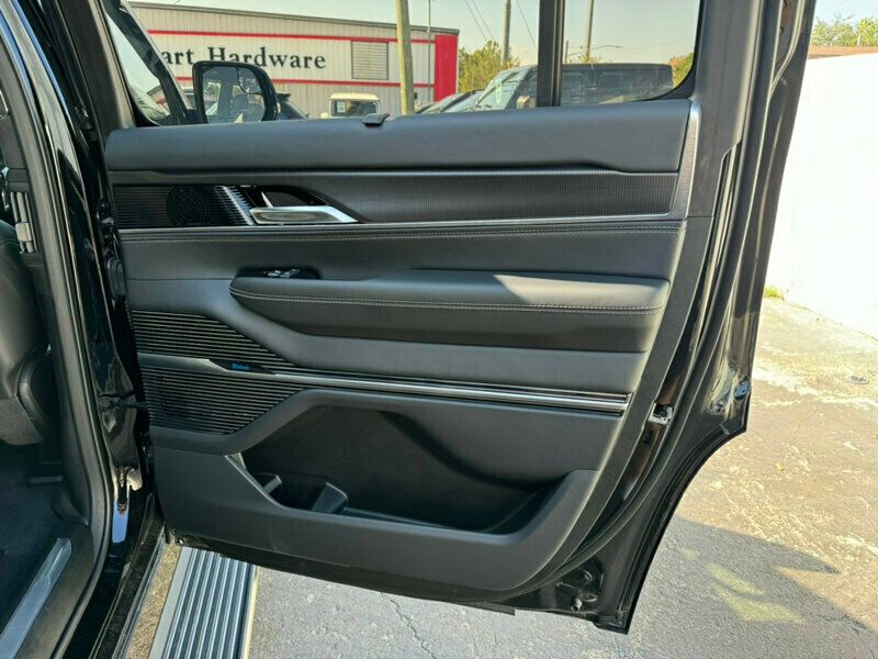 2023 Jeep Grand Wagoneer MSRP$106155/Obsidian/4WD/Heated&CooledMassagingSeats - 22614406 - 17