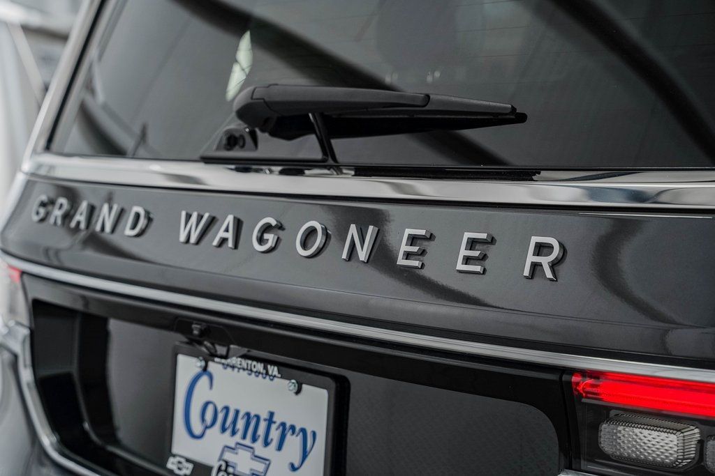 2023 Jeep Grand Wagoneer Series II - 22397449 - 16