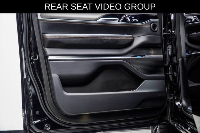 2023 Jeep Grand Wagoneer Series III - 23040670 - 35