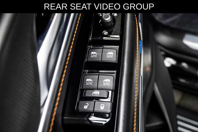 2023 Jeep Grand Wagoneer Series III - 23040670 - 38