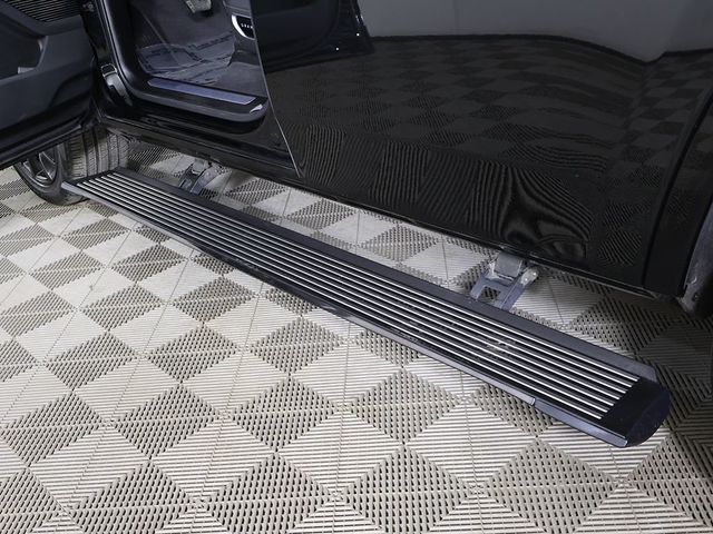 2023 Jeep Grand Wagoneer Series III - 23026941 - 28