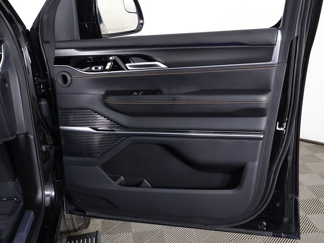 2023 Jeep Grand Wagoneer Series III - 23026941 - 31