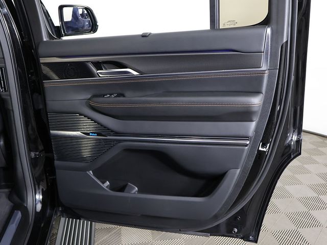 2023 Jeep Grand Wagoneer Series III - 23026941 - 33