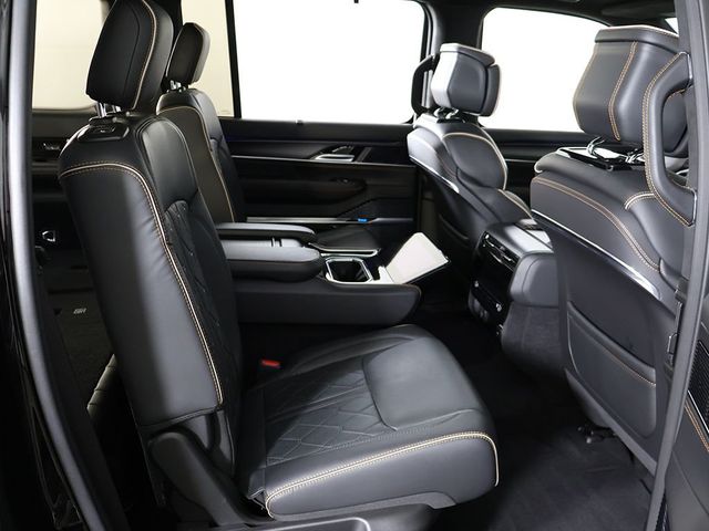 2023 Jeep Grand Wagoneer Series III - 23026941 - 43