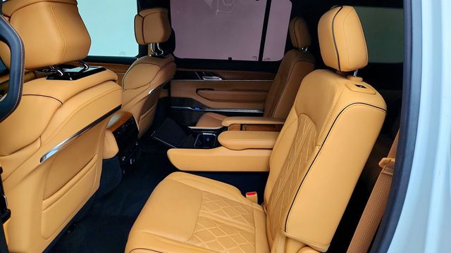 2023 Jeep Grand Wagoneer Series III 4x4 - 22962081 - 18