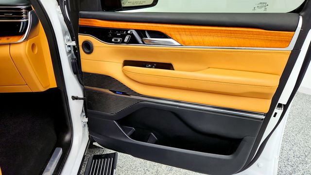 2023 Jeep Grand Wagoneer Series III 4x4 - 22962081 - 24