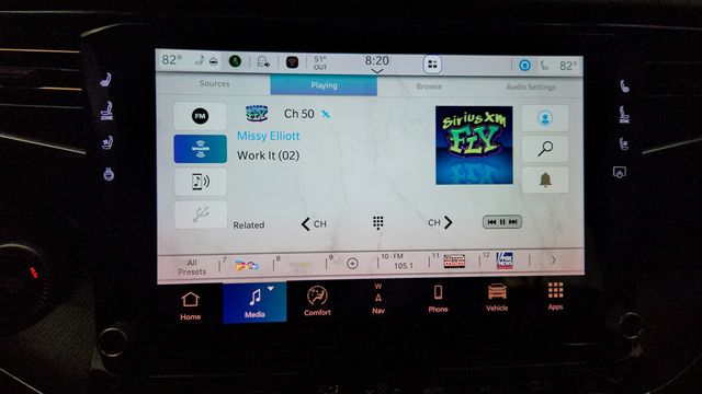 2023 Jeep Grand Wagoneer Series III Obsidian 4x4 with Heavy Duty Trailer Tow Package - 22953815 - 15