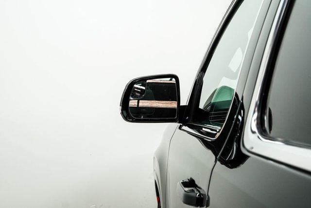 2023 Jeep Grand Wagoneer Series II Obsidian 4x4 - 23013076 - 13