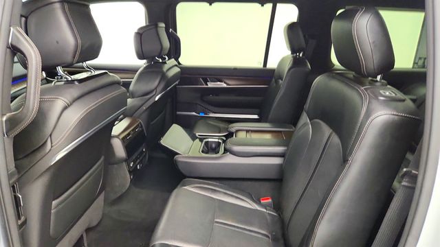 2023 Jeep Grand Wagoneer L 4x4 - 23044391 - 17