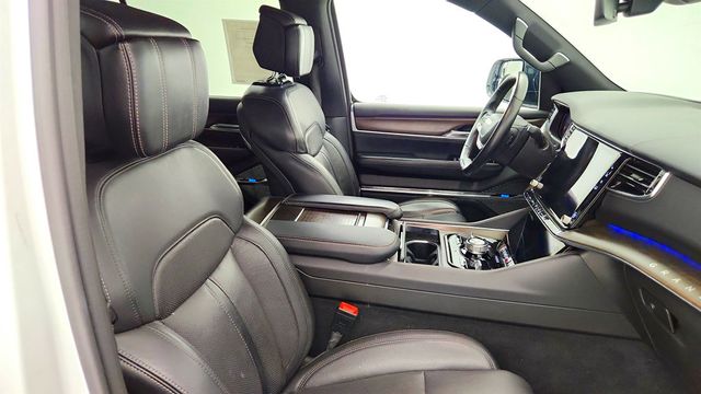 2023 Jeep Grand Wagoneer L 4x4 - 23044391 - 21