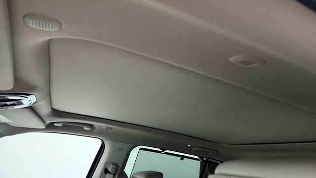 2023 Jeep Grand Wagoneer L 4x4 w/ Embossed Metal Interior Accents - 23002321 - 9