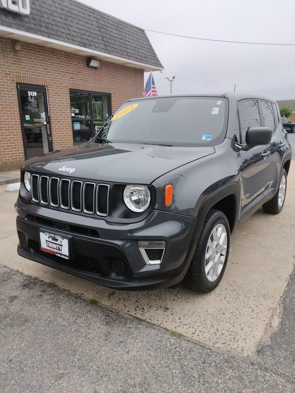 2023 Jeep Renegade Latitude 4x4 - 23031613 | Video 1