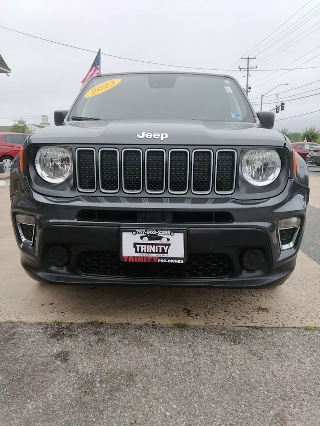 2023 Jeep Renegade Latitude 4x4 - 23031613 - 5