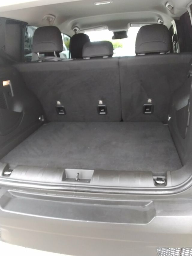 2023 Jeep Renegade Latitude 4x4 - 23031613 - 8