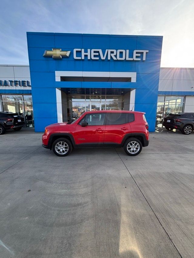 2023 Jeep Renegade Latitude 4x4 - 22981676 - 0