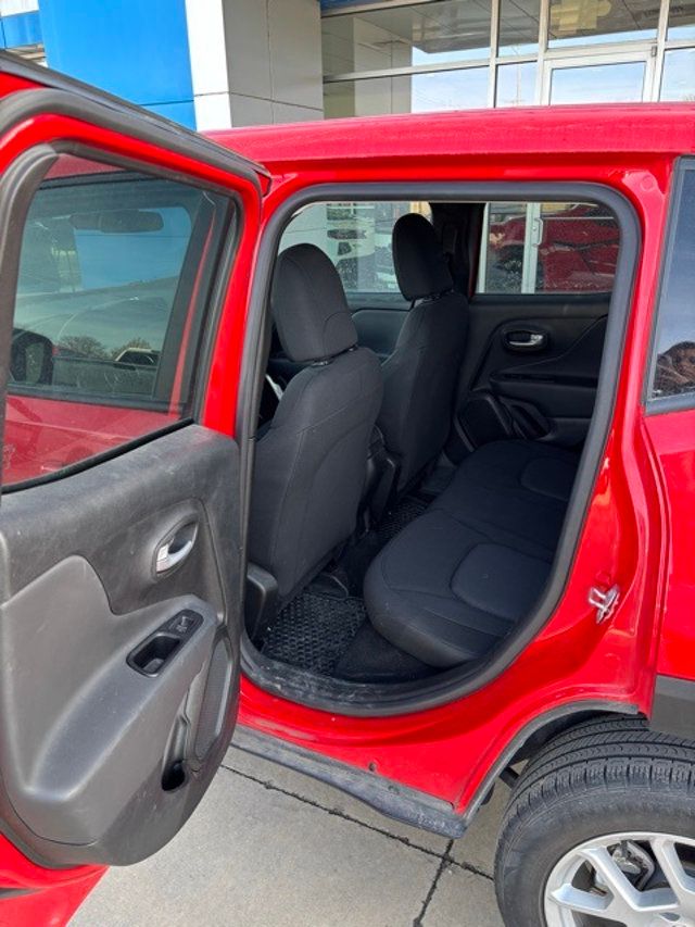 2023 Jeep Renegade Latitude 4x4 - 22981676 - 9