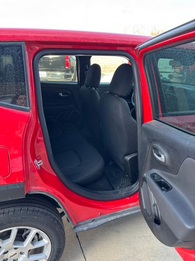 2023 Jeep Renegade Latitude 4x4 - 22981676 - 11