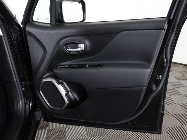 2023 Jeep Renegade Latitude 4x4 - 23061927 - 21