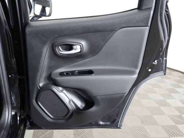 2023 Jeep Renegade Latitude 4x4 - 23061927 - 23