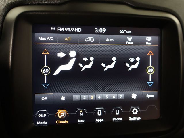 2023 Jeep Renegade Latitude 4x4 - 23078482 - 41