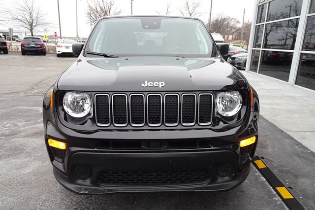 2023 Jeep Renegade Latitude 4x4 - 22770390 - 2