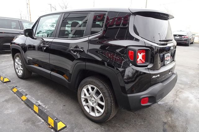 2023 Jeep Renegade Latitude 4x4 - 22770390 - 5