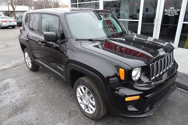 2023 Jeep Renegade Latitude 4x4 - 22770390 - 8