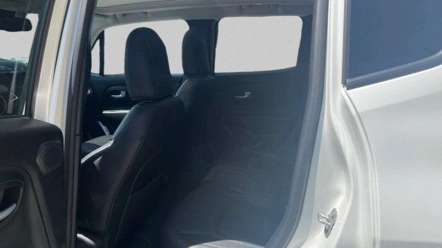 2023 Jeep Renegade Limited 4x4 - 23057760 - 16