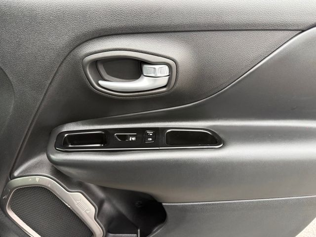 2023 Jeep Renegade Limited 4x4 - 22970907 - 31