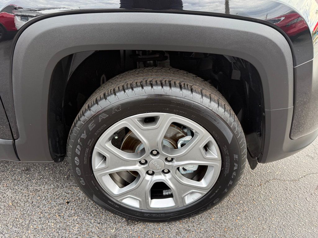 2023 Jeep Renegade Limited 4x4 - 22970907 - 32