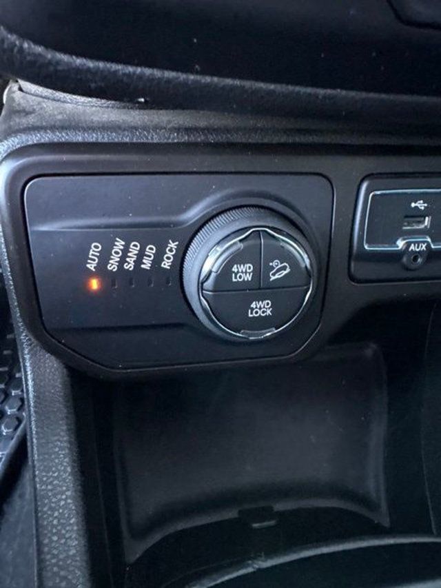 2023 Jeep Renegade Trailhawk 4x4 - 23043389 - 12