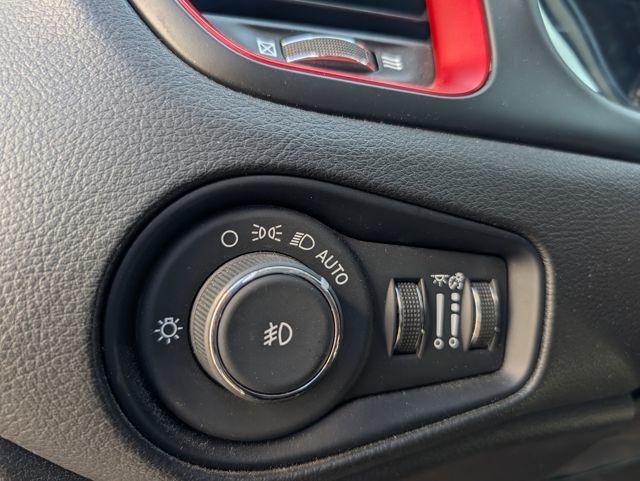 2023 Jeep Renegade Trailhawk 4x4 - 23007229 - 11