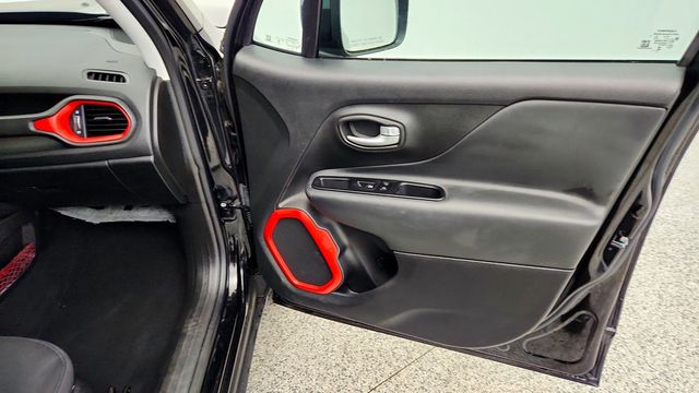 2023 Jeep Renegade Trailhawk 4x4 - 23089238 - 25