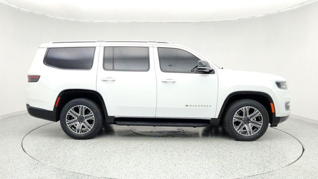 2023 Jeep Wagoneer 4x4 Premium Group - 22956558 - 3