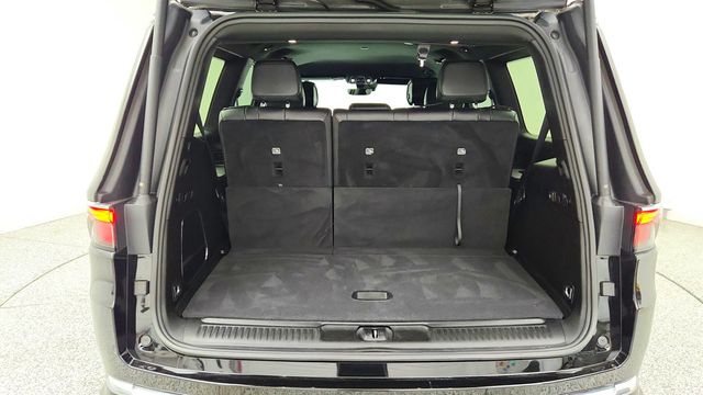 2023 Jeep Wagoneer 4x4 w/ Convenience Group & 5.7L V8 eTorque - 23032253 - 21