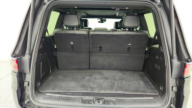 2023 Jeep Wagoneer Series II 4x4 with Premium Group & Seating for Seven - 22971711 - 20