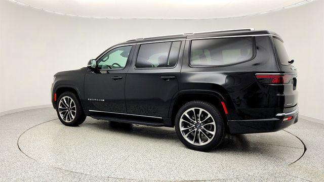 2023 Jeep Wagoneer Series II 4x4 with Premium Group & Seating for Seven - 22971711 - 6