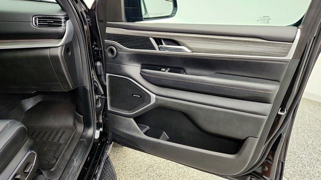 2023 Jeep Wagoneer Series II 4x4 w/ Premium Group & 7-Person Seating - 23079241 - 26