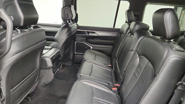 2023 Jeep Wagoneer Series II Carbide 4x4 - 22941519 - 20